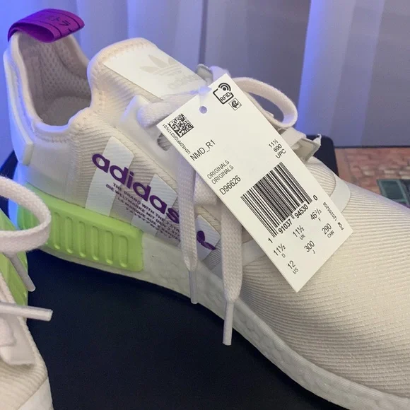 Brand new Addidas with tag extra shoe laces no box adidas | Shoes | Brand New Adidas With Tags And Extra Shoe  main image 4